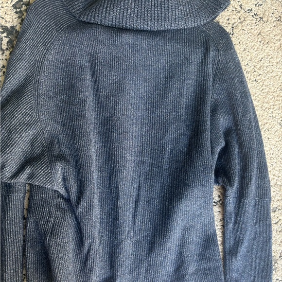 WHBM Sweater - Picture 3 of 4